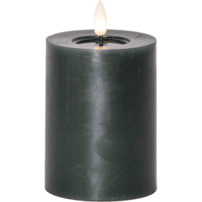 LED Bloklys Flamme Flow Grøn Fra Star Trading - Den har en timerfunktion og n&aring;r kontakten er t&aelig;ndt; timertilstanden t&aelig;nder lyset i 6 timer, 18 timer slukket, gentagne gange med en smuk realistisk flamme i varmt hvidt lys.