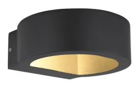 Slice Sort udendørslampe Fra Globo Lighting - Med sin halvcirkelformade design i matt svart aluminium ger den ett elegant intryck samtidigt som den &auml;r v&auml;dert&aring;lig.