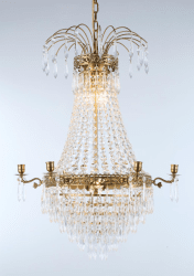 Empire Classic Ø55 Børstet messing krystal Fra Norrsken Design - Empire Classic 6-armet i børstet messing er en storslået lysekrone, der skaber en sofistikeret og nutidig atmosfære i dit hjem.