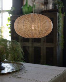 Moon Skærm Ekskl. Ophæng Ø45 Off-white loftslampe Fra Alde & Lind - Moon giver rummet en varm og hyggelig følelse og passer ind i mange forskellige indretningsstile.