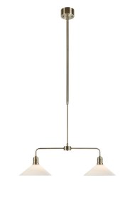 Vela 75cm Messing/hvid Fra Markslöjd - Stilfuld loftlampe i klassisk stil med messingramme og to blanke hvide glassk&aelig;rme.