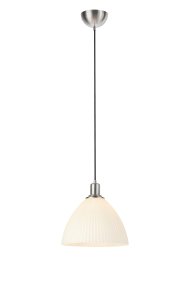 Ro Ø28 Hvid loftslampe Fra Markslöjd - Ro er en stilfuld pendellampe, der kombinerer elegante metaldetaljer i en satineret nikkelfinish med en smukt riflet hvid glassk&aelig;rm.