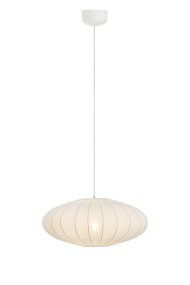 Solia Ø50 Hvid loftslampe Fra Markslöjd - Solia er en elegant pendellampe med en bl&oslash;d, oval form og et luftigt skandinavisk udtryk.