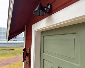 Tratt Micro IP23 Mørk oxideret kobber udendørslampe Fra Westal - Tratt Micro er en videreudvikling af Tratt-armaturet, nu omarbejdet af Westal i en moderne version.