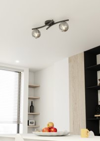 Opus 60cm Røgfarvet plafond Fra Emibig Lighting - Den enkle form og de r&oslash;gede glaskupler giver rummet en bl&oslash;dhed og lethed, mens lampen spreder et behageligt diffust lys.
