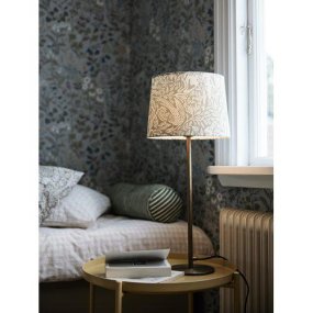 Base 58cm Messing/grøn bordlampe Fra PR Home - Base er en klassisk bordlampe med et moderne design.