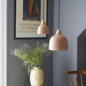 Urban Mini Ø15 Lyserød loftslampe Fra Superliving - Urban Mini er den perfekte l&oslash;sning til dem, der leder efter kompakt, men elegant belysning.
