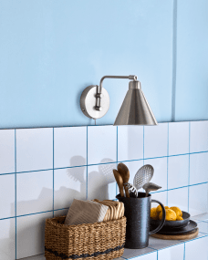 Game 30cm Børstet sølv væglampe Fra House Doctor - Tekstilkablet i et grafisk zigzag-m&oslash;nster giver lampen et moderne twist og g&oslash;r den til en stilfuld detalje ved sengen, sofaen eller i gangen.