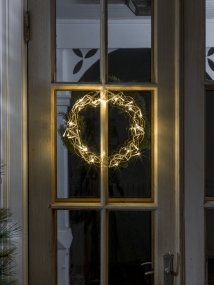 LED-krans Ø30 Guld Fra Konstsmide - En dekorativ LED-guirlande, der spreder en varm og fortryllende gl&oslash;d i hjemmet.