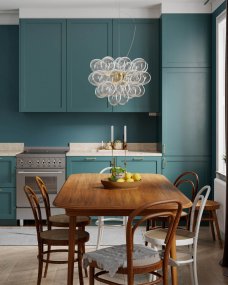 Gross Ø50 Gennemsigtig loftslampe Fra By Rydéns - Fork&aelig;l dig selv med h&oslash;jden af luksus og stil med Gross loftlampen &Oslash;50cm, en flydende sky af 37 gennemsigtige, h&aring;ndbl&aelig;ste glaskupler, der ligner atomer og afgiver en vidunderlig shimmer.