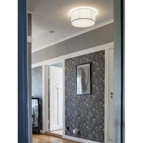 Stella Ø45 Råhvid plafond Fra PR Home - Klassisk og stilfuld plafond i rynket silkelook foret med bomuldsstof.