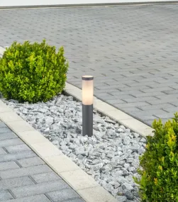 Boston 45cm Antracit pullerter Fra Globo Lighting - Tillverkad i rostfritt st&aring;l med en opalvit plastsk&auml;rm ger den ett mjukt och behagligt ljus.