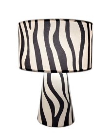 Zany 43cm Sort og hvid Fra By Rydéns - Lampen er lavet af tekstil og metal og har et udtryksfuldt zebram&oslash;nster, der giver rummet et personligt og trendy pr&aelig;g.