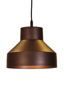 Solo Ø26 Brun Fra PR Home - Den matte antikbrune finish giver lampen en varm og eksklusiv karakter, hvilket g&oslash;r den til en stilfuld tilf&oslash;jelse til spisebordet eller andre mindre rum.