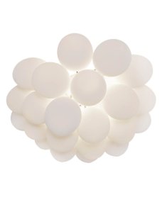 Gross Ø50 Hvid plafond Fra By Rydéns - Gross plafond er en dekorativ loftslampe, der best&aring;r af 20 mundbl&aelig;ste glaskugler, hver med en diameter p&aring; 10 cm.