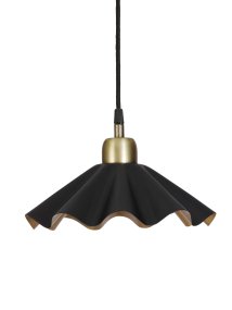 Aira Ø25 Sort Fra PR Home - Aira vindueslampen er perfekt til dem, der &oslash;nsker at skabe et sammenh&aelig;ngende og eksklusivt udtryk i deres hjem, fra stue og sovev&aelig;relse til entre og hjemmekontor.