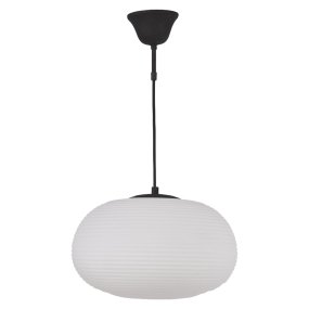 Nova Ø34 Sort loftslampe Fra Oriva - Med sit tidløse design passer den til både moderne og klassiske indretningsstile, og vil med garanti være en iøjnefaldende funktion i dit hjem.