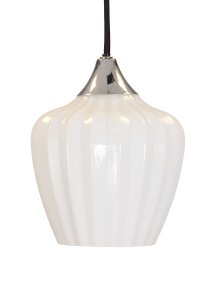 Amalfi Ø25 Hvid loftslampe Fra PR Home - Amalfi pendellampen har et tidløst og elegant design med en blød silhuet inspireret af snegækblomsten.