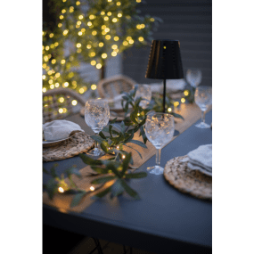 Lyskæde Olivec 1,8m Grøn Fra Star Trading - Giver en behagelig, varm hvid gl&oslash;d og er velegnet som dekoration b&aring;de indend&oslash;rs og udend&oslash;rs.