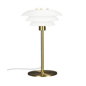 DL20 30cm Messing bordlampe Fra Dyberg Larsen - DL20 bordlampe i opalglas og messing har et eksklusivt og luksuriøst design, der ikke kun er smukt, men også giver rummet en behagelig belysning og skaber den perfekte atmosfære til alle lejligheder.