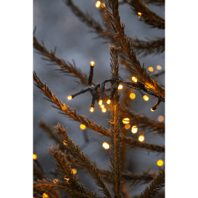 Lyskæde Golden Warm White 24m Sort Fra Star Trading - Lyssnor med 1200 LED-lys med et smukt gyldent skær.