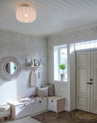 Madame Ø38 Hvid plafond Fra Aneta Lighting - Ser godt ud i soveværelset, men kan også nemt placeres i andre rum.