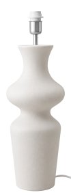 Belladonna 60cm Vit lampefod Fra Hallbergs - Den vita, strukturerade finishen framh&auml;ver lampans organiska former och g&ouml;r den enkel att kombinera med olika typer av lampsk&auml;rmar och inredningsstilar.
