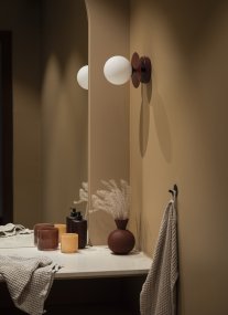 Art Deco Ø16 Bourgogne badeværelseslampe Fra Globen Lighting - Takket v&aelig;re IP44-klassificeringen er lampen ogs&aring; velegnet til badev&aelig;relset og kan monteres b&aring;de p&aring; v&aelig;ggen og i loftet som loftslampe.