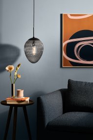 Woods Ø25 Røg loftslampe Fra Halo Design - Woods er en pendel, der kombinerer elegance og naturlig inspiration.