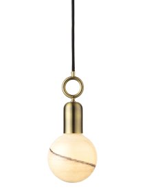 Stockholm Ø5 Antik loftslampe Fra Halo Design - Med en smuk finish i antik messing og en unik ringformet detalje bliver Stockholm et kunstnerisk indslag i dit interiør.