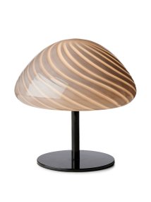 Mini Mush 17cm Sort bordlampe Fra Halo Design - Den unikke, vægformede skærm giver en blød og behagelig lysspredning, perfekt til at skabe en hyggelig atmosfære i ethvert rum.