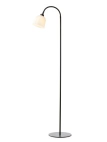 Glow 1 Sort gulvlampe Fra Halo Design - Skærmen af opalglas giver flot lysspredning i rummet og armen er bevægelig, hvilket giver dig mulighed for at bruge lampen som både lampe og som dekorativ almenbelysning.