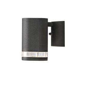 Modena Sort udendørslampe Fra Konstsmide - Modena er en stilfuld facadelampe i sortlakeret aluminium med en elegant detalje i transparent akrylglas, der giver lampen et moderne udtryk.