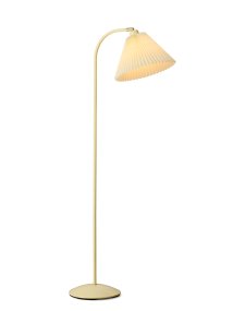Medina Cremet hvid gulvlampe Fra Halo Design - Den cremehvide metalramme suppleres af en smuk plisseret tekstilskærm i matchende skærm og dekorative detaljer i messing.