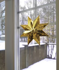 Classic Ø28 Messing Fra Star Trading - Stjernen har fine detaljer og plads til en lyskilde.