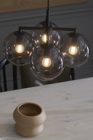 Ture Ø45 Sort Fra CO Bankeryd - Ture loftslampe har en varm, elegant og hyggelig karakter, da de røgede glas giver et atmosfærisk og humørfyldt lys.
