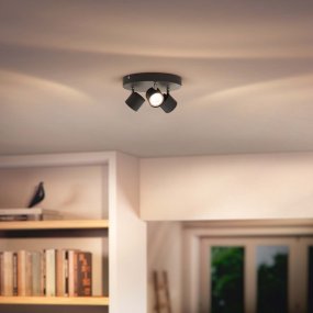 Star 3 Sort Fra Philips - Denne Philips Star LED-spot udstråler tidløs elegance med sit kromben og det sorte pulverlakerede hus.