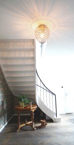 Amadeus Ø30 Antik plafond Fra By Rydéns - Fordelen ved lofter er, at de fylder mindre og dermed passer godt ind i fx en hall eller et rum med mindre plads eller lavt til loftet.