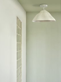 Lotus Leaf Ø40 Hvid plafond Fra Ledvance - Den dekorative papirskærm giver en flot spredning af lys i rummet.