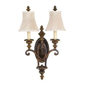 Drawing Room 60cm Bronze væglampe Fra Elstead Lighting - Ljusk&auml;llorna p&aring; vardera arm omfamnas av varsin dekorativ lampsk&auml;rm som bidrar med en fin och harmonisk ljusspridning i rummet.