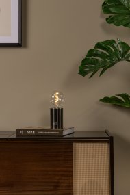 Vivo 23cm Mørkegrå bærbar Fra Lucide - Vivo bordlampen er en bærbar og elegant lampe, der er perfekt til hyggelig stemningsbelysning.