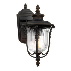 Luverne Bronze udendørslampe Fra Elstead Lighting - Luverne væglampen i oliebrun bronze har et elegant og detaljeret design, der fremhæver udendørsmiljøet.