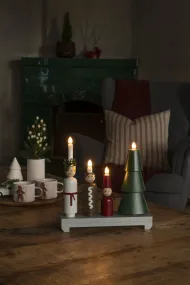 Adventsstage Lucia Flerfarvet Fra Konstsmide - De fire lys spreder en varm og behagelig gl&oslash;d, mens den detaljerede lucia skaber en sjov og hjemlig atmosf&aelig;re.