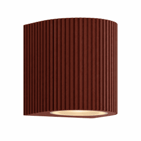 Freja Single Rust udendørslampe Fra Lampan - Fremstillet af metal i en rust/orange finish med en dekorativ ribbet struktur, der giver lampen et levende og eksklusivt udseende.