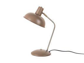 Hood 38cm Brun skrivebordslampe Fra Leitmotiv - Den bevægelige skærm med hvid inderside giver en jævn og behagelig lysfordeling, perfekt til læsning eller arbejde.