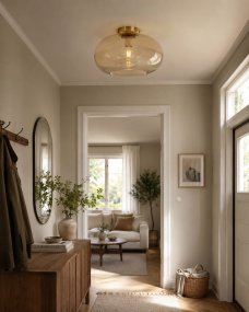 Munc Ø40 Rav plafond Fra Lampan - Munc er en elegant loftlampe, der kombinerer glas og metal i et bl&oslash;dt og stilfuldt design.