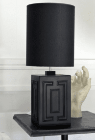 Stucco 48cm Mat sort lampefod Fra Hallbergs - Stuk er en moderne lampefod med et stilrent design.