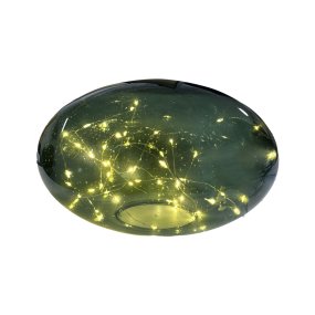 Sten 15cm Grøn bordlampe Fra Pixie Design - Den er udstyret med en timer og en praktisk 5-trins lysd&aelig;mper til at justere lyset efter behov, hvilket g&oslash;r den perfekt til b&aring;de arbejdsbelysning og hyggelig aftenbelysning.