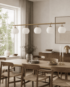 Globi 5 120cm Børstet messing/hvid loftslampe Fra Nordic Lighting - Globi 5 bliver et dekorativt blikfang, der passer lige godt i moderne hjem som i mere klassiske milj&oslash;er.