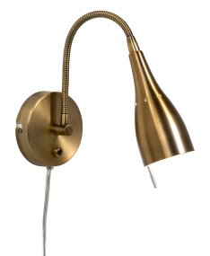 Tanum Oxid læselampe Fra Armaturhantverk - Det elegante og minimalistiske design g&oslash;r, at den passer perfekt i sovev&aelig;relset, stuen eller kontoret.